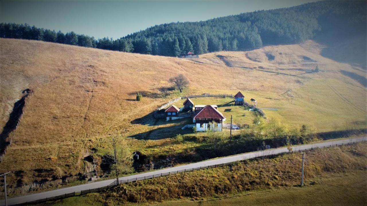 Etno Village Gostoljublje Kosjeric エクステリア 写真