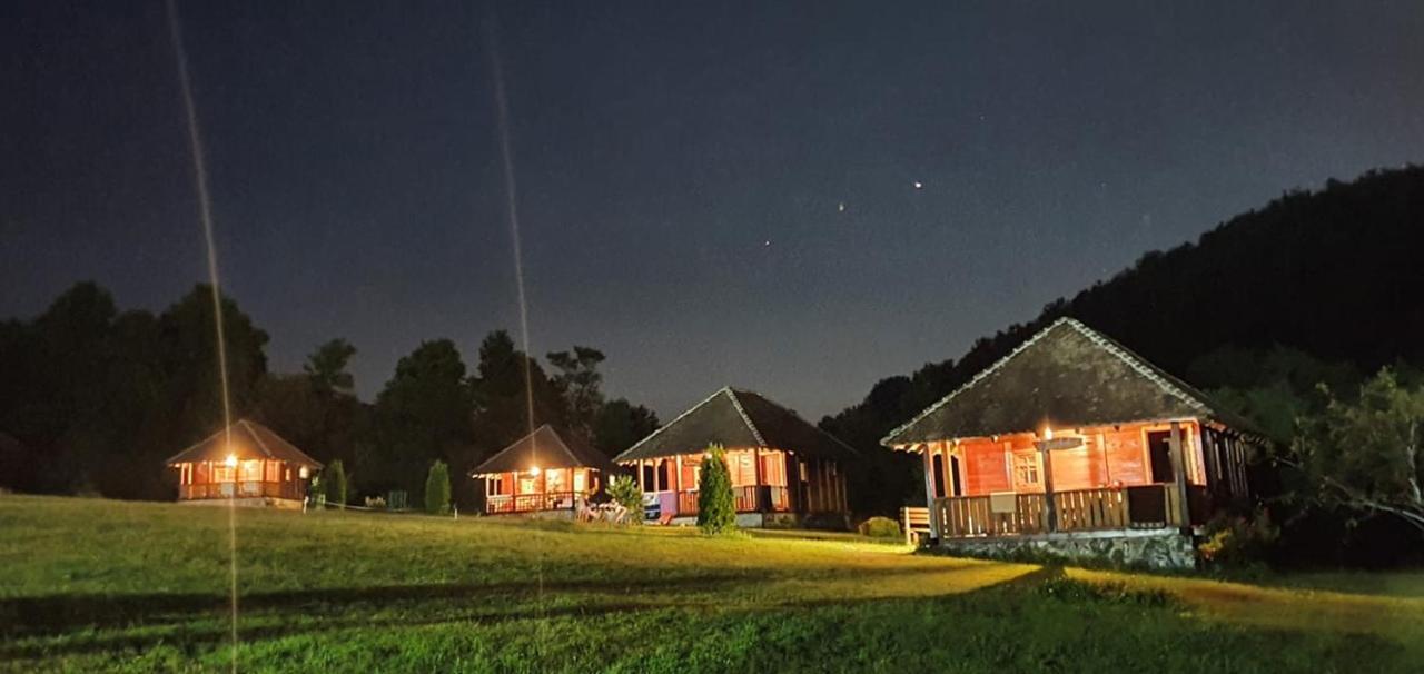 Etno Village Gostoljublje Kosjeric エクステリア 写真